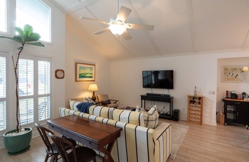Jacksonville Beach House | 3BR Beach Home - 4 min to Ocean - 10 min to Mayo