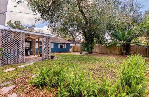 Conway House | 3br Family Stay In Orlando Wi-fi Full Kitchen