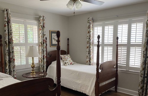 Aiken Cottage | 3br MASTERS WEEK! Sleeps six! Walking distance to Palmetto GC or Bruce's Field