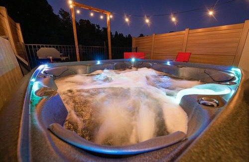 Kissimmee House | 3BR Resort Pool Jacuzzi Minutes to Disney 4730
