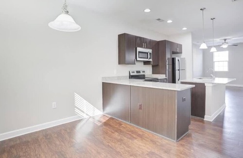 Pineville House | 3BR Townhouse | King Bed | 3-Story | Pineville