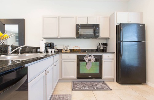 West Kissimmee House | 3BR Townhouse w/Pool & New Hot Tub - Near Disney!