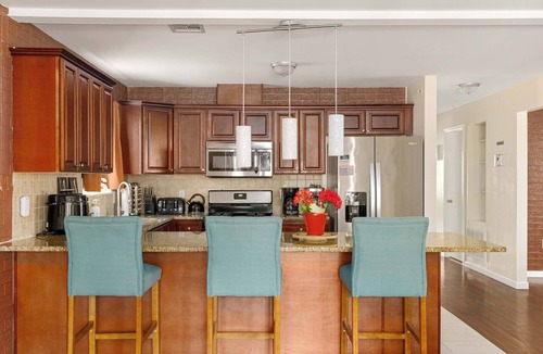 Newark House | 3BR w/Garage Parking | Near NYC & EWR