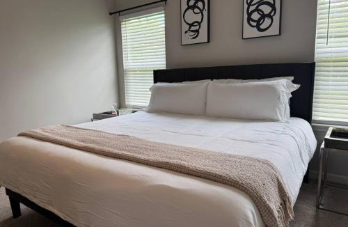 Southaven House | 3BR w/Pool Table & Ping Pong - Near Snowden