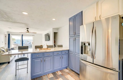 Matlacha House | 3BR Waterfront townhome Matlacha with hot tub, boat dock WiFi, bikes and kayaks