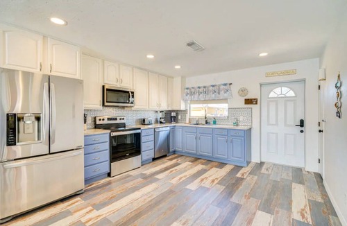 Matlacha House | 3BR Waterfront townhome Matlacha with hot tub, boat dock WiFi, bikes and kayaks