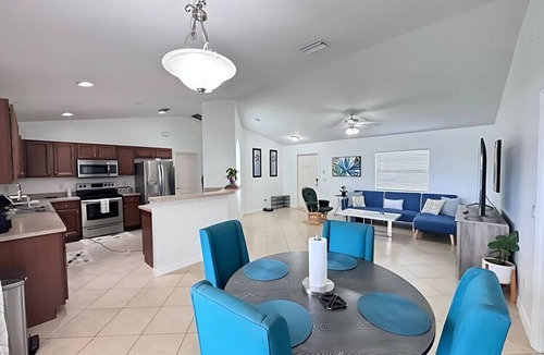 Port Charlotte Villa | 3BR Waterfront Views | Pool + BBQ | 3 King Beds | Sleeps 7 | Port Charlotte
