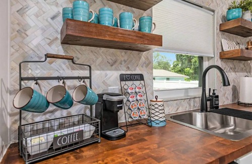 Temple Crest House | 3brm/King*GameRoom*near Bush Gardens, USF& Moffitt