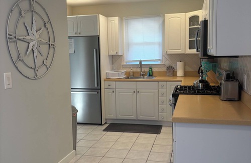 Seaside Heights Apartment | 3rd House to Beach Ocean Block 4 Bedroom w/Parking Webster Beach House