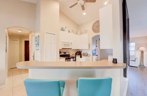 Jacarandas House | 4/2 Heated Pool Home Turquoise Anchor Sleeps 10 Near Downtown Ft. Myers
