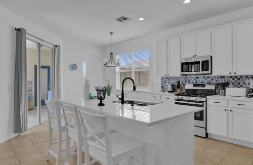 Kissimmee House | 4 Bed,3 Bath South Facing Pool and Spa