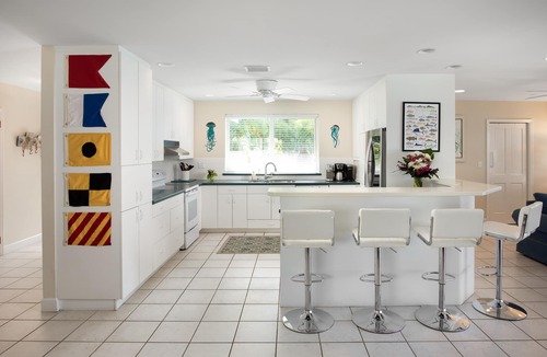 Key West House | 4 Bed House w/Heated Pool and Dock - 4 Min. to Key West