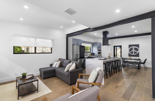 Coral Terrace House | 4 Bed Private Miami Home