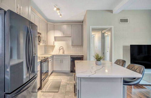 Englewood Park House | 4 Bedroom 2 Bath Pet-Friendly Pool Home Orlando Airport