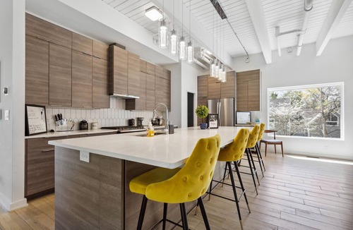 Midtown House | 4 bedroom 3 bath Luxury Stay At Piedmont Park