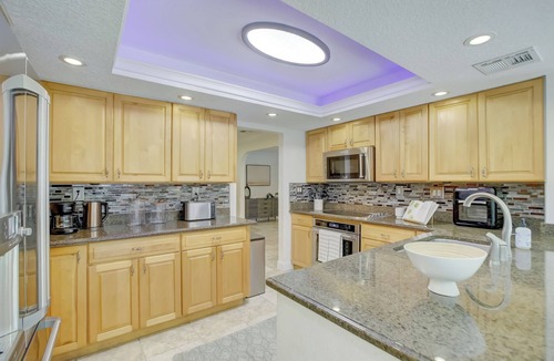 Pompano Beach House | 4 bedroom, 4 bath home with heated pool. Close walk to the private beach.
