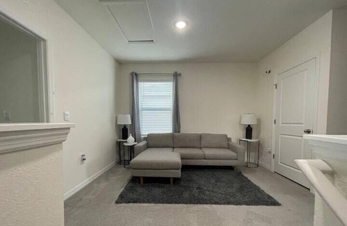 Wesley Chapel Apartment | 4 Bedroom 814974 by Houzlet