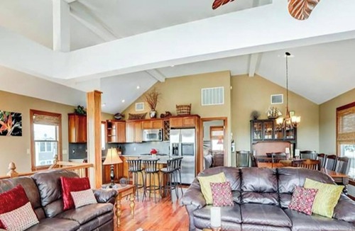 North Beach Haven House | 4 bedroom accommodation in Spray Beach