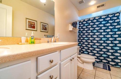 North End Apartment | 4-bedroom condo with elevator and king bed and parking