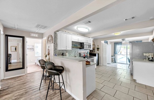 Bayview House | 4-bedroom house in charming St. Petersburg