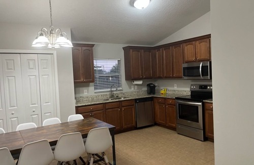 Gulf Coast Acres House | 4-bedroom house in brilliant Hudson with WiFi, AC. Live your best vacation