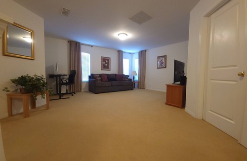 Sunrise Lakes House | 4-bedroom house in cool Clermont with AC, WiFi. Enjoy your stay