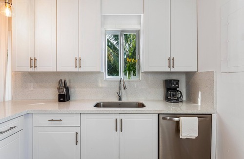 Liberty City Villa | 4 Bedroom Luxury Villa 5 minutes from Wynwood