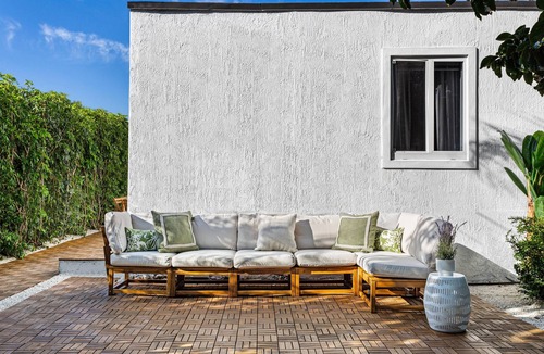 Liberty City Villa | 4 Bedroom Luxury Villa 5 minutes from Wynwood