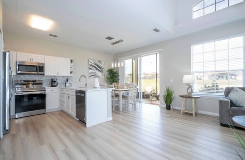 Windwood Bay House | 4 Bedrooms, 3.5 bathrooms Townhouse
