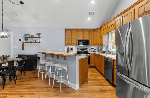 Buckhead House | 4 Bedrooms|King Beds|Dock|Kayaks|Fire Pit|Pet Friendly