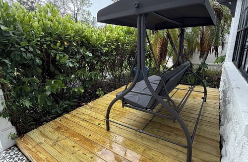 Shore Acres House | 4 Beds in a 3Bd/2ba House GRILL and FENCED YARD-nr Shops
