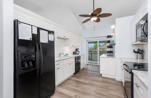 Marco Island House | 4 BR/3 BA Including Separate Guest Suite, Heated Pool & Spa!