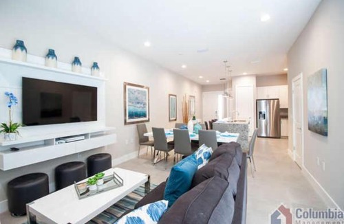 West Kissimmee Villa | 4 BR 4 BA Villa Central Location near Disney 1804ft²