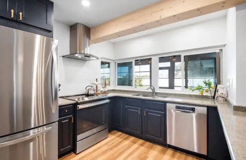 Venetian Way House | 4 BR, 5 Bed, 2 King, 2 Bath, Private Pool