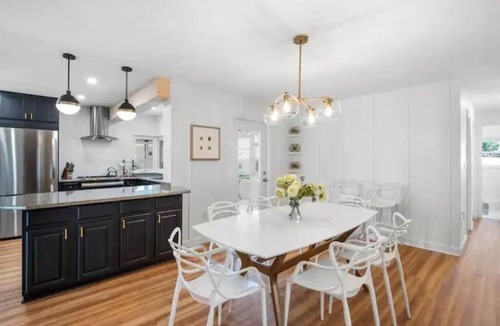 Venetian Way House | 4 BR, 5 Bed, 2 King, 2 Bath, Private Pool