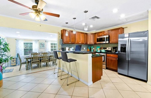 Palm Beach Gardens House | 4 BR | SLEEP 10 | PRIVATE GUEST SUITE | HEATED POOL | NEAR BEACHES, WATERPARK & PGA