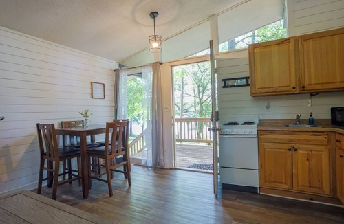 LaGrange Cabin | #4 Cozy 1-bedroom cabin on beautiful West Point Lake in LaGrange, Ga.