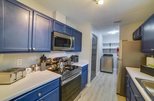 Tallahassee House | 4 Mi to Dtwn! Tallahassee Home w/Private Deck