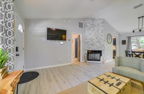 Tallahassee House | 4 Mi to Dtwn! Tallahassee Home w/Private Deck