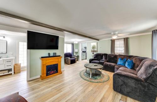 McCormick House | 4 Mi to Savannah River Access: Home w/Fire Pit