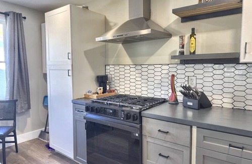 Sylvan Hills House | 4 miles to Mercedes Benz Stadium-Sleeps 4-Best Value ATL STAY FOR FIFA