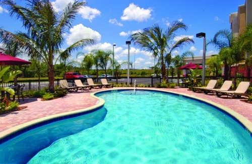 Wesley Chapel Hotel | 4 Quiet Rooms w/Thoughtful Details Close to Tampa Premium Outlets
