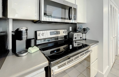South Beach Condo | 4 RM on Beach SoBeSuites by AmericanVacationLiving