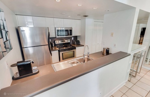 South Beach Condo | 4 RM on Beach SoBeSuites by AmericanVacationLiving