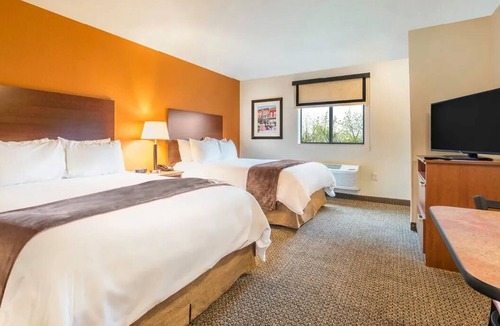 Lithia Springs Hotel | 4-Room Extended Stay w/Kitchen Near Atlanta’s Top Attractions