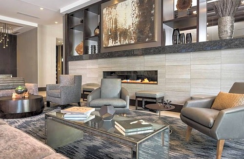 Edgewater Hotel | 4-Star Hotel ∙ Courtyard by Marriott Edgewater NYC Area