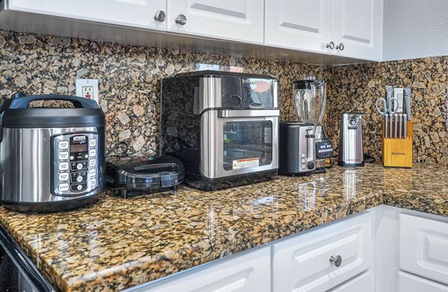 Coral Way House | 4 to 23 Guests GameRoom 2 Kitchens BAR BBQ
