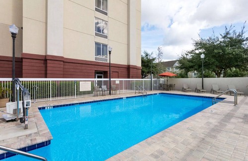 Leesburg Hotel | 400 m² Hotel ∙ 127 guests