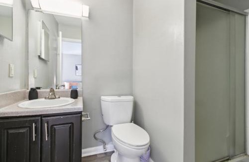Cumberland Apartment | 400 winchester 605 l 2 Bed 2 Bath Newly Furnished