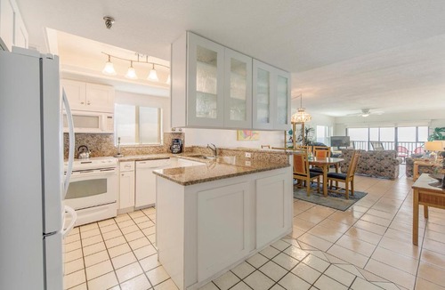 Madeira Beach House | 401 Arie Dam Condos